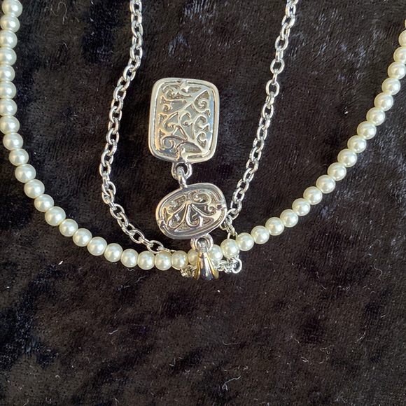 NWT Womens Cookie Lee Genuine MOP Necklace & Earrings - Picture 7 of 14